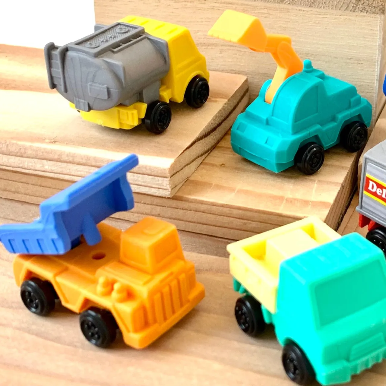 380951 IWAKO TRUCK ERASERS-30