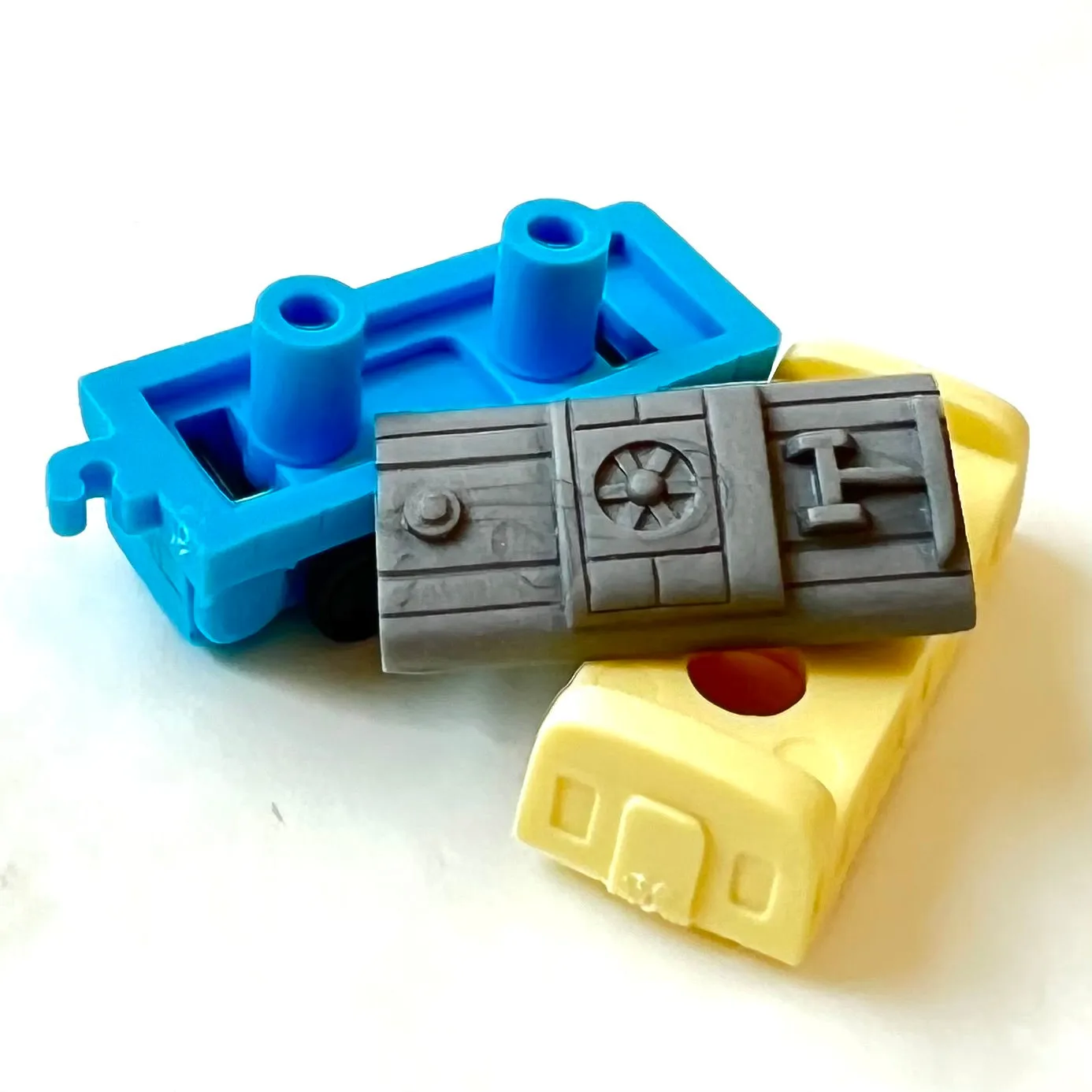 381361 AIRPLANE, HELICOPTER & CRUISE SHIP ERASERS-30