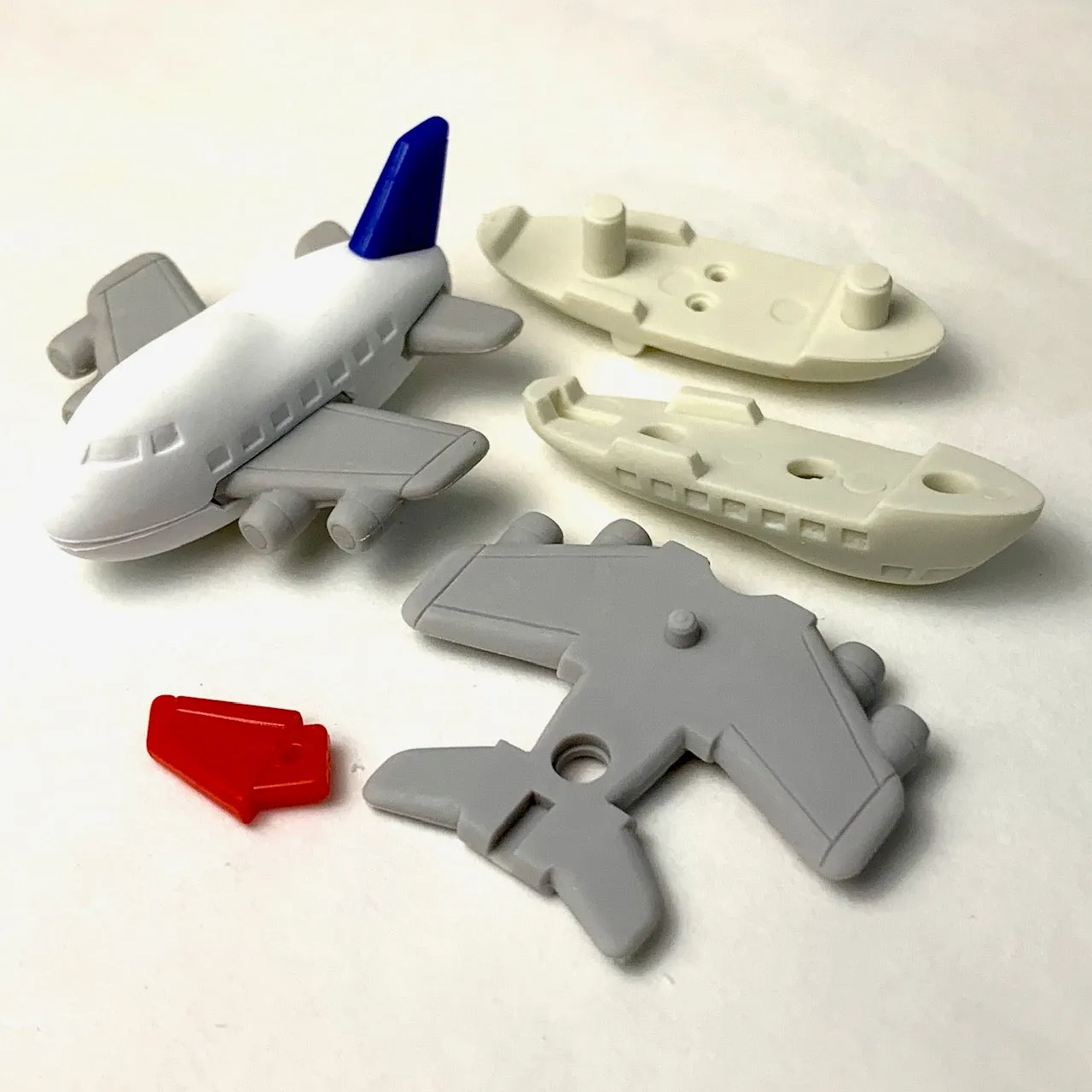 381361 AIRPLANE, HELICOPTER & CRUISE SHIP ERASERS-30