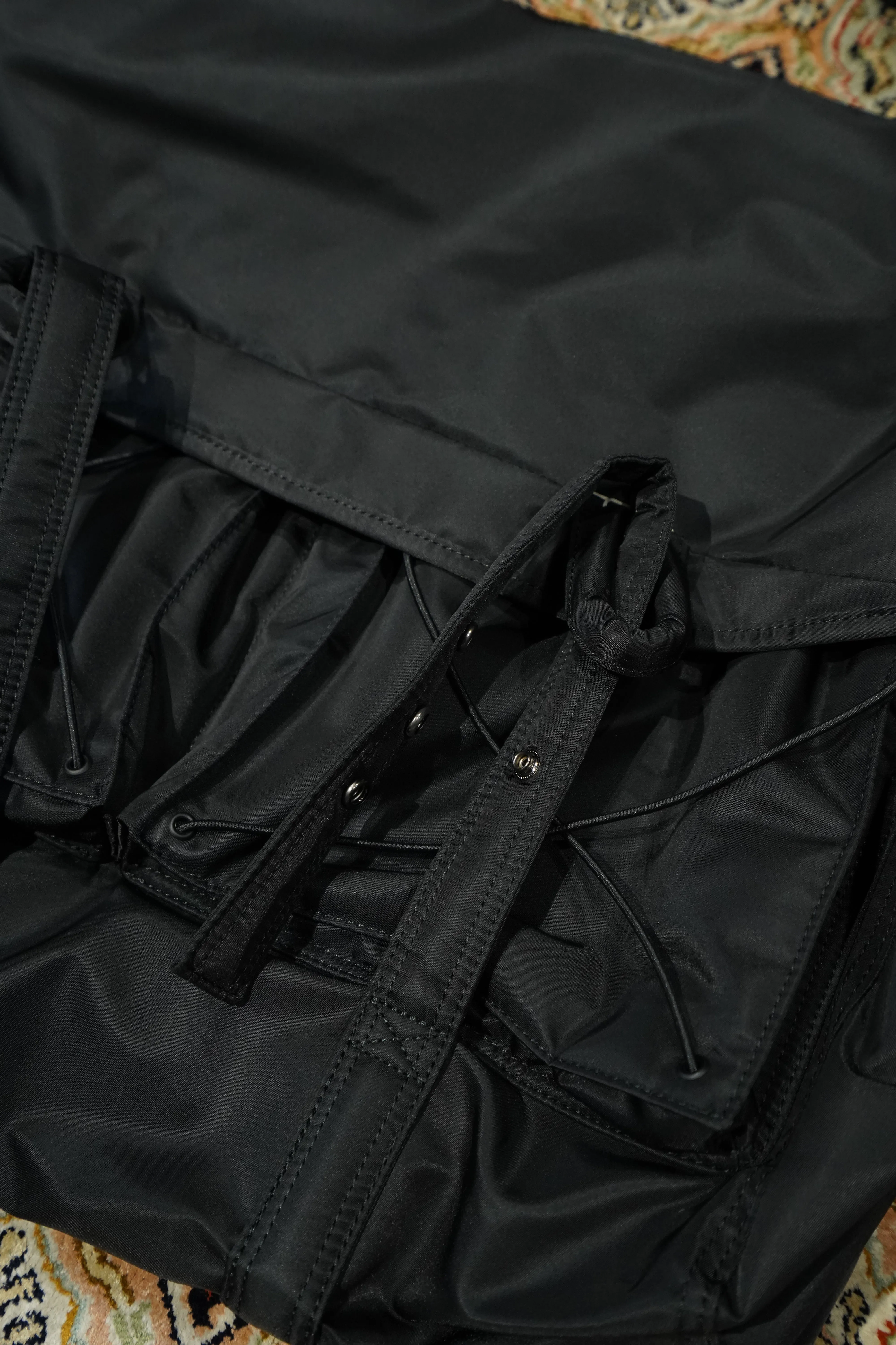 SAGAN VIENNA MESSENGER BAG (BLACK)
